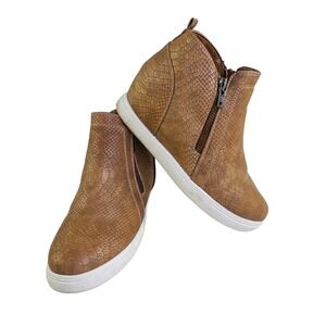 Outwoods Womens Wedge Sneakers Tan Snakeskin Embossed Zip Up Shoes Size 11